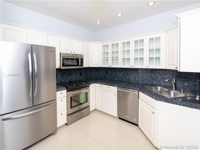 Primary Photo - 21175 Mainsail Cir