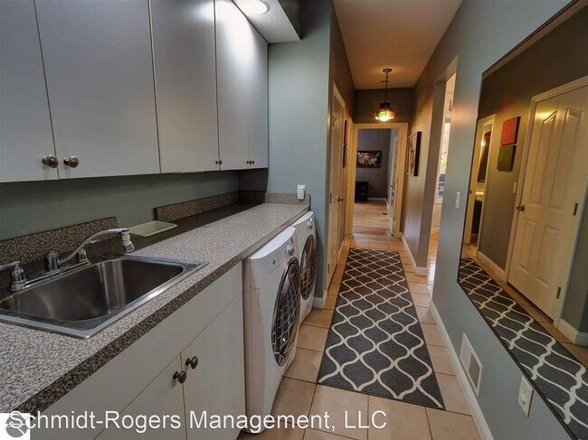 Foto del edificio - 4 br, 3.5 bath House - 3884 Smokey Ridge Road