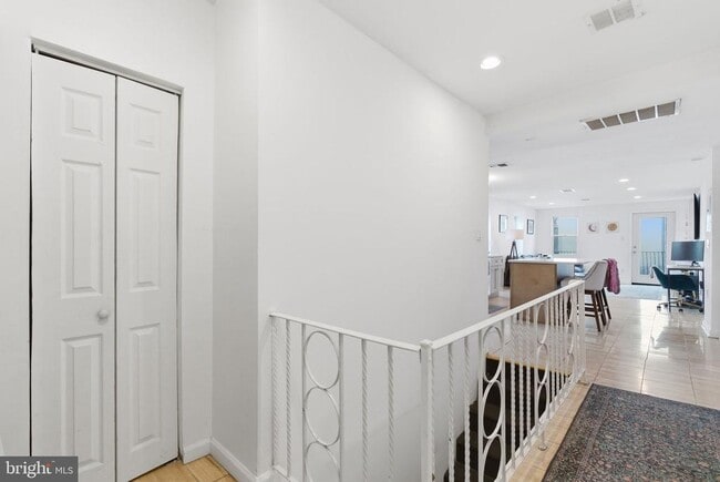 Foto del edificio - 2403 Fairmount Ave