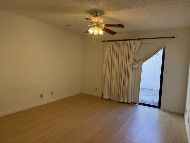 Foto del edificio - 19248 Palm Way