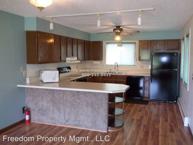 Building Photo - 517 Rado Dr