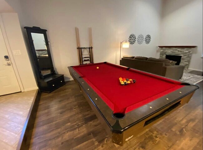 Entry and pool table. - 2330 Collier Ct