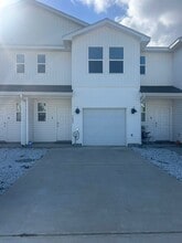 Building Photo - 9877 McLuvin Rd