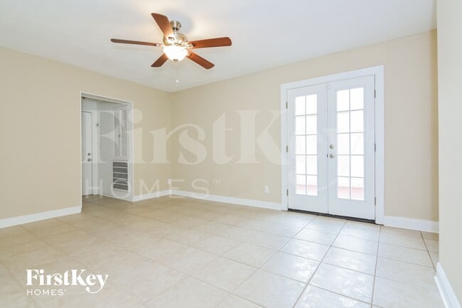 Building Photo - 8006 La Serena Dr