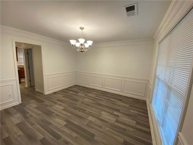 Foto del edificio - 1551 Park Knoll Trail NE