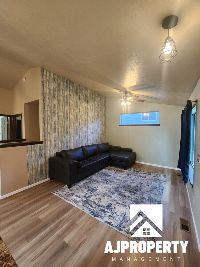 Foto del edificio - 6521 W Amber St