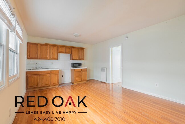 Foto del edificio - 615 1/2 N Rossmore Ave-209