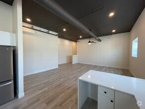 Building Photo - 449 Central St