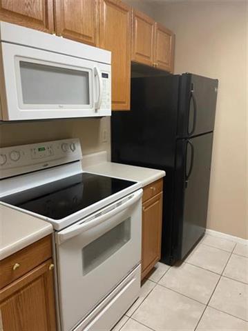 Foto del edificio - 2200 E Trinity Mls Rd