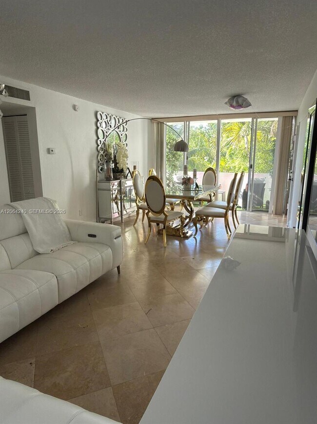 Foto del edificio - 2160 SW 16th Ave