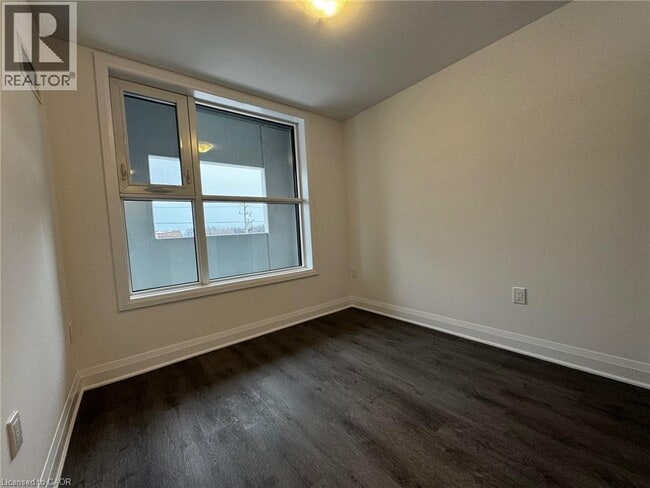 Building Photo - 1936 Rymal Rd E