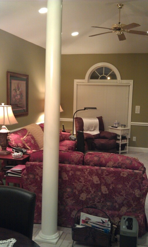 Building Photo - 2404 W McCown Dr