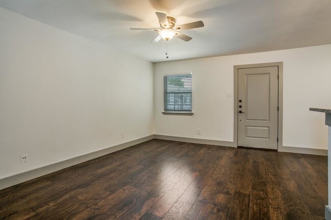 Building Photo - 4633 Fairmount St