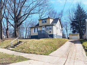 Building Photo - 5573 Garden St