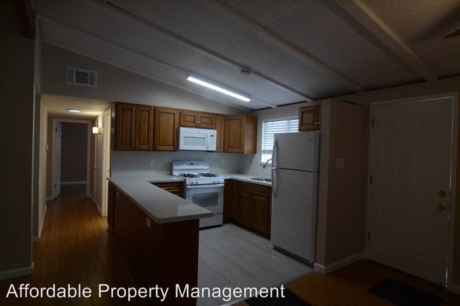 Building Photo - 3 br, 2 bath House - 27696 Seminole Way