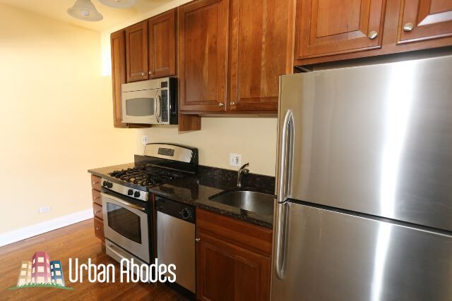 Foto del edificio - 736 W Addison St