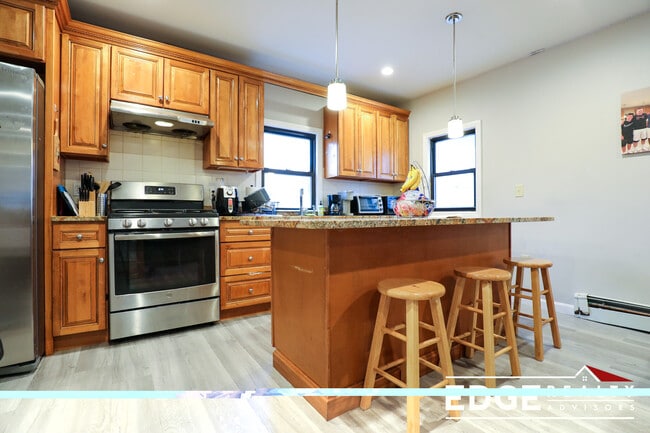 Building Photo - 115 Glenville Ave