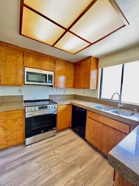 Foto del edificio - 361 Pantano Cir
