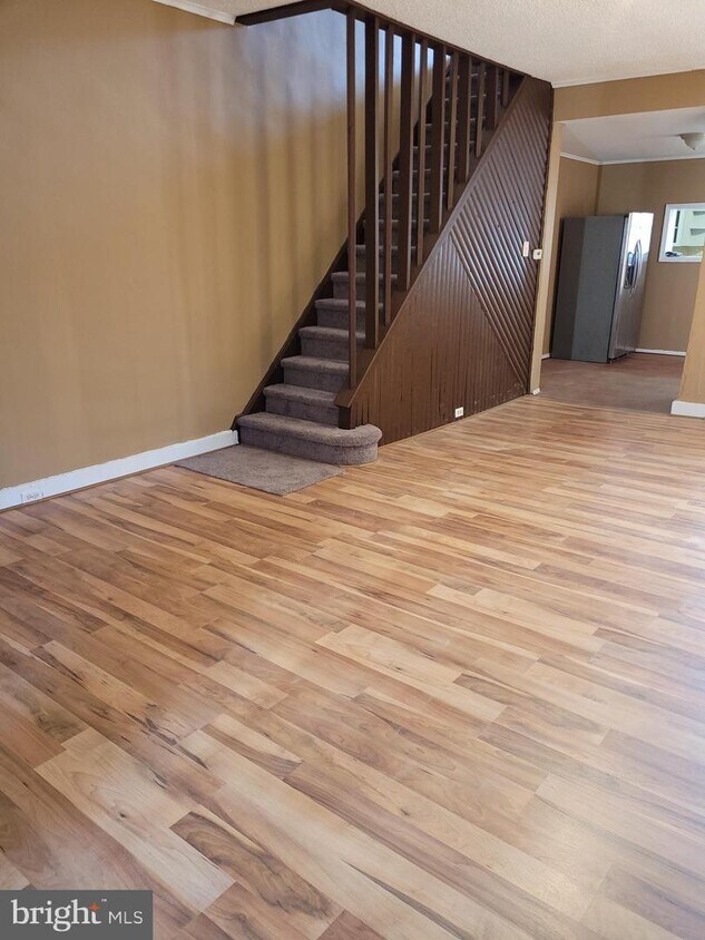 Foto principal - 702 E Willard St