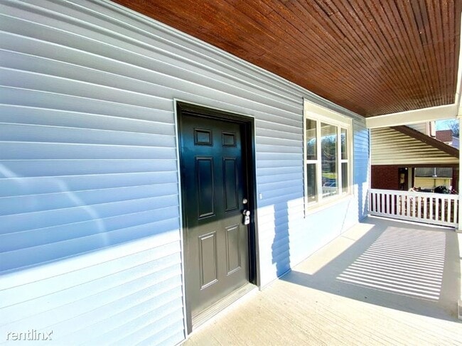 Building Photo - 3 br, 1 bath House - 24 Parkwood Pl