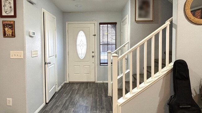 Building Photo - Excellent home in Providence Las Vegas. 3 Bedrooms and cute backyard! Must see!