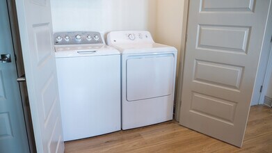 The Iris: 3BR, 2BA- Laundry In-Unit - The Waters at Settlers Trace