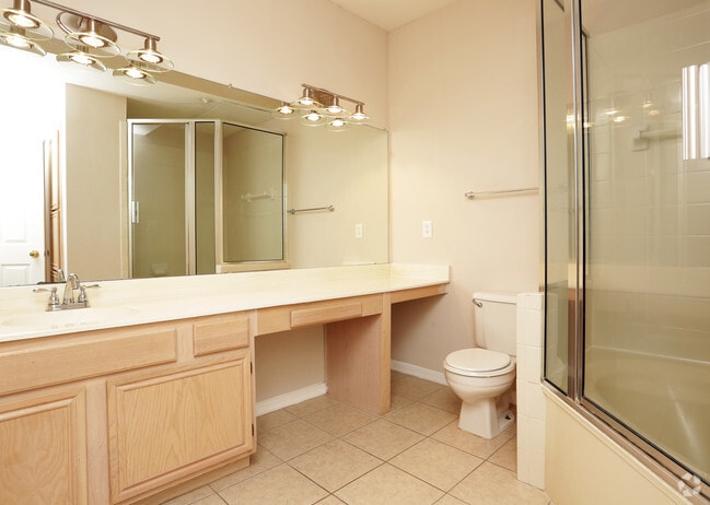 Bathroom - Walnut Square