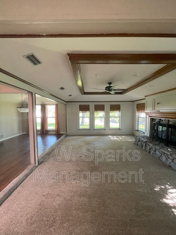 Foto del edificio - 3494 N Stodghill Rd