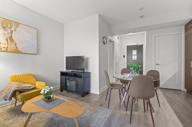 Photo du bâtiment - 4802 Yonge St