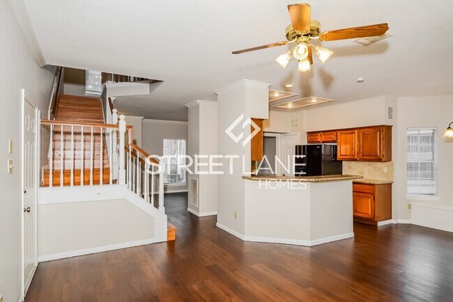 Foto del edificio - JUST REDUCED-Spacious 4 bedroom home in Ho...