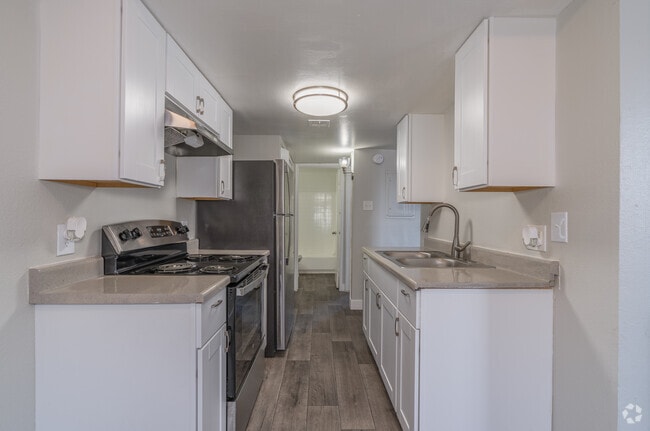 A1 - 1BR, 1BA - 550SF - Kitchen - Mariposa Flats