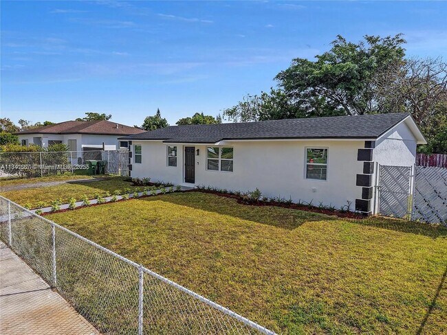 Foto del edificio - 439 SW 17th Terrace