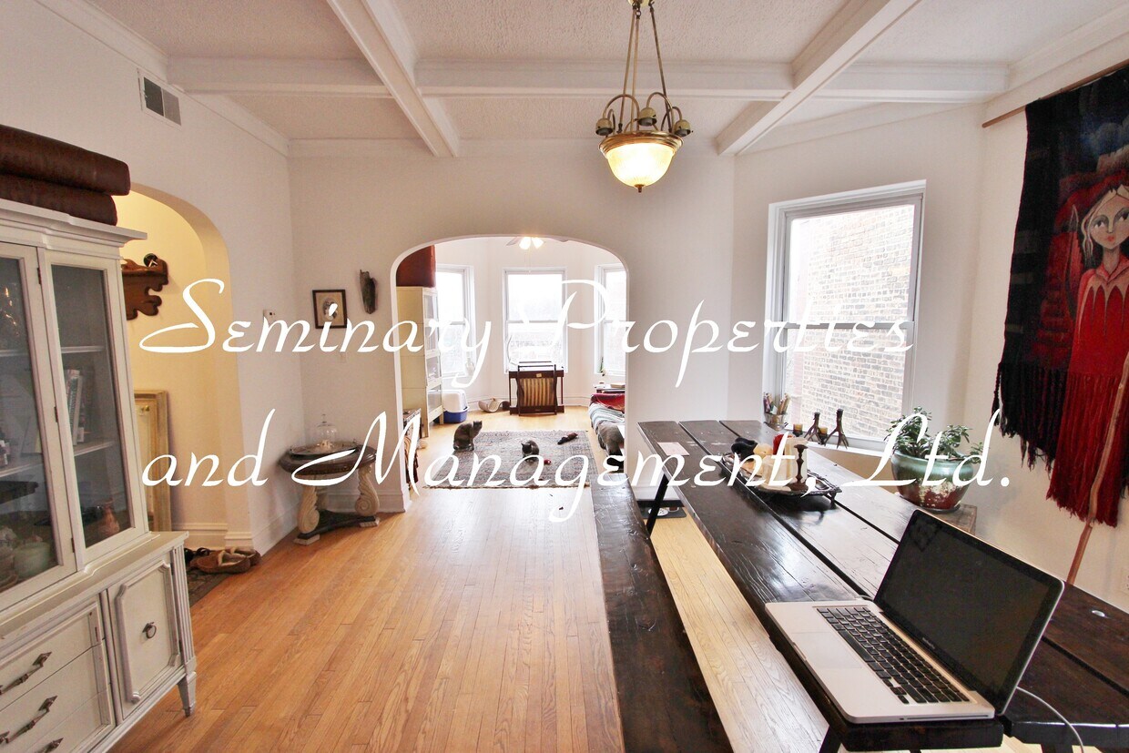 Foto principal - 1465 W Olive Ave