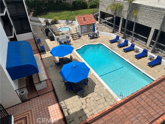 Foto del edificio - 411 Avenida Granada