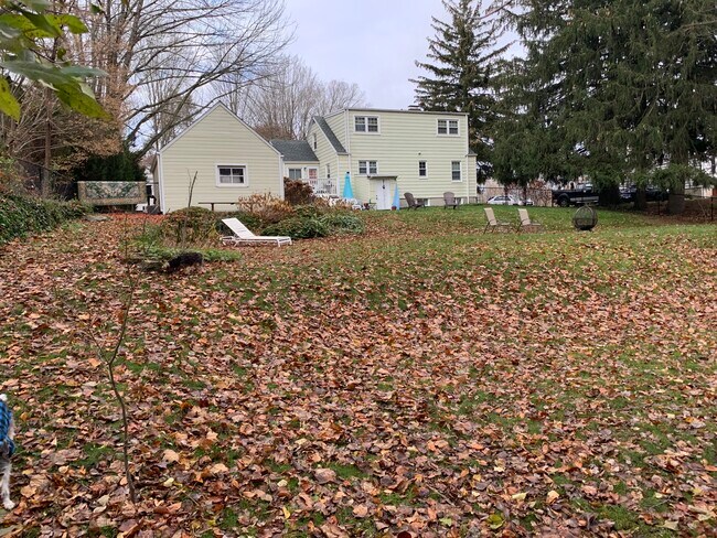 Building Photo - 1277 Naugatuck Ave