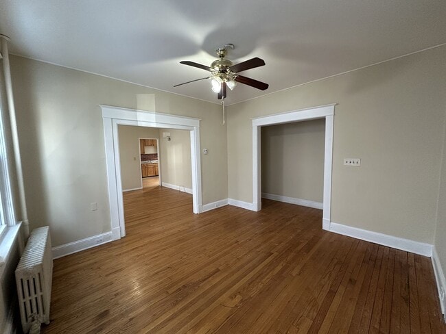 Building Photo - 66 Louis St