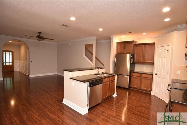 Foto del edificio - Spacious Townhome in Gated Community in Savannah, GA, Available in Sep 2026!!