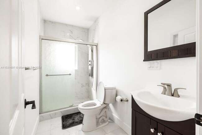 Foto del edificio - 2137 SW 4th St