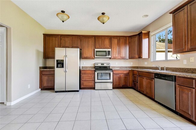 Building Photo - Beautiful Home in the Lake Nona area