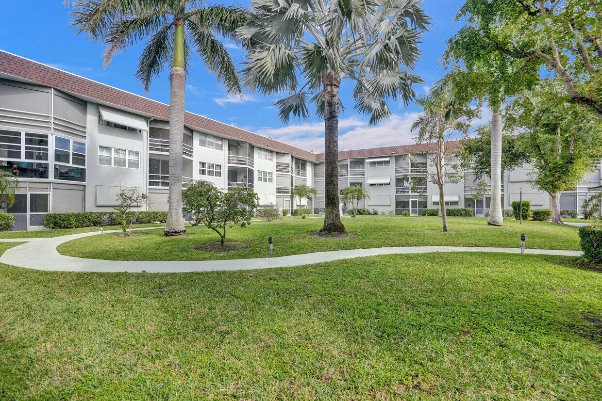 Foto principal - 1040 SE 4th Ave