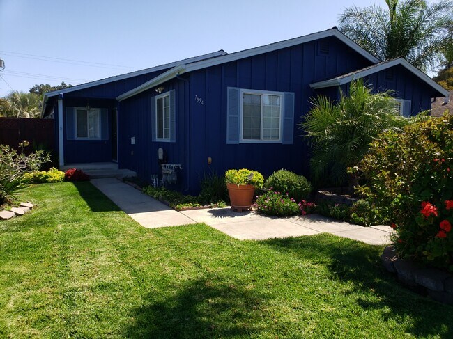 Building Photo - 7854 Rosanna St