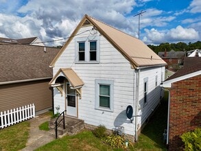 Building Photo - 1234 3rd Ave