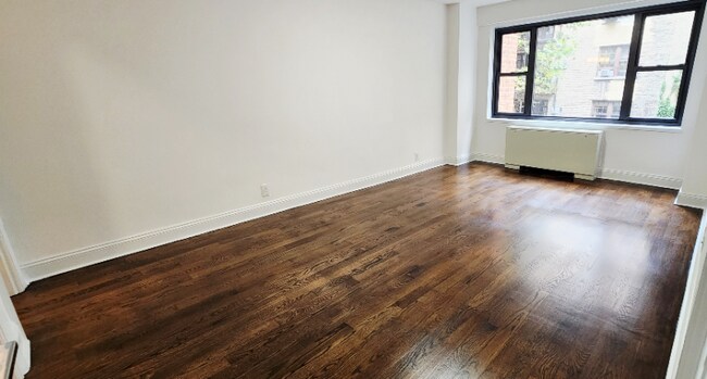 Foto del edificio - 40 E 56th St