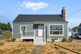 Building Photo - 4402 39th Ave S