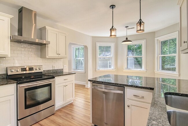 Photo - 1724 Pearlott St House