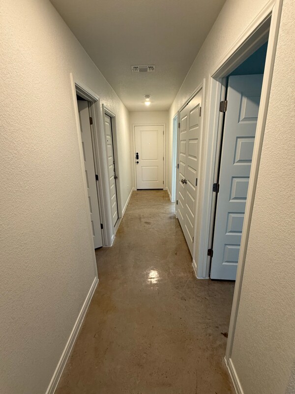 Foto del edificio - 912 Cherry Laurel Ln