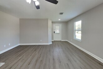 Building Photo - 7718 Balsam Crossing Ln