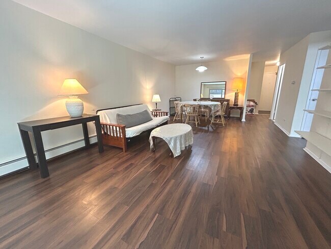 Foto del edificio - 1567 Ridge Ave