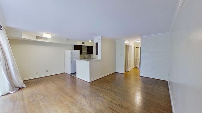 Building Photo - Myers Park - Excellent Location 1BR/1BA Co...