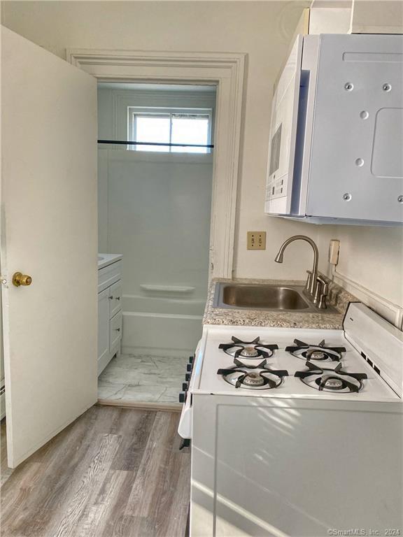 Foto del edificio - 54 Fairfield Ave